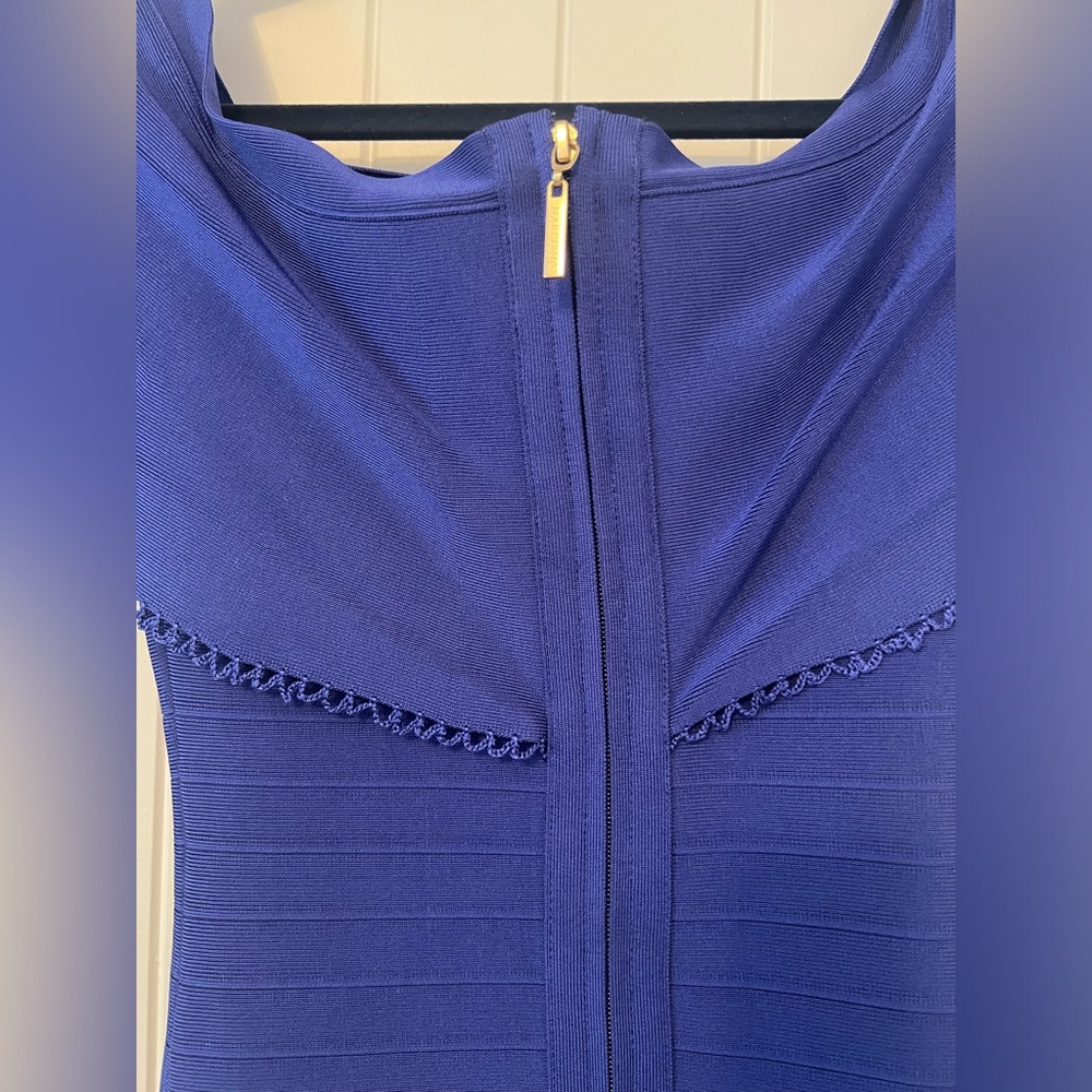 Guess by Marciano Royal blue bandage/ bodycon midi dress, Size small - Picture 6 of 9